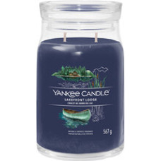 Yankee Candle Lakefront Lodge Signature Candle ( cottage by the lake )