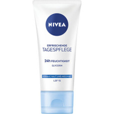 Nivea Essential Day Cream SPF 15 - Hydratačn&iacute; denn&iacute; kr&eacute;m pro norm&aacute;ln&iacute; a sm&iacute;&scaron;enou pleť