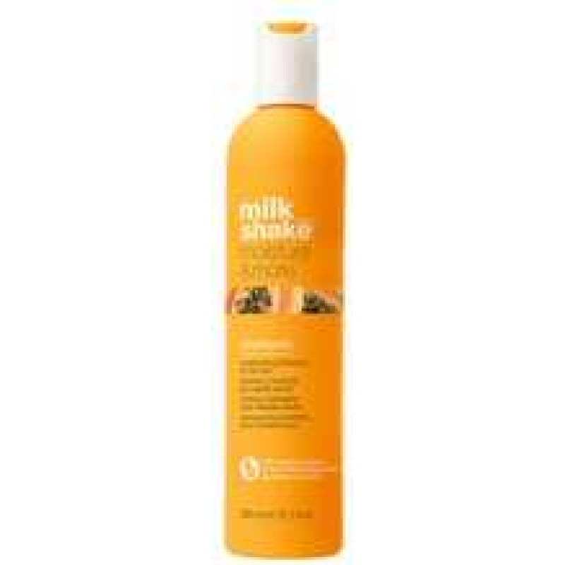 Milk Shake Moisture & More Shampoo - Vyživuj&iacute;c&iacute; &scaron;ampon s hydratačn&iacute;m &uacute;činkem