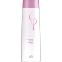 Wella Professional Balance Scalp Shampoo - Soothing shampoo for sensitive scalp