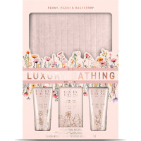 The Luxury Bathing Company Peonijas, persika un aveņu ķermeņa kopšanas dāvanu komplekts (4 gab.) ar kosmētikas somiņu
