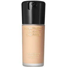 Mitrinoša tonālā bāze Mac Studio Radiance, NC17.5, 30 ml